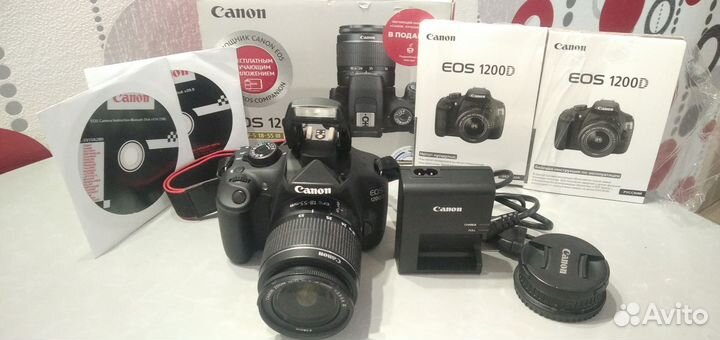 Зеркальный фотоаппарат canon 1200D