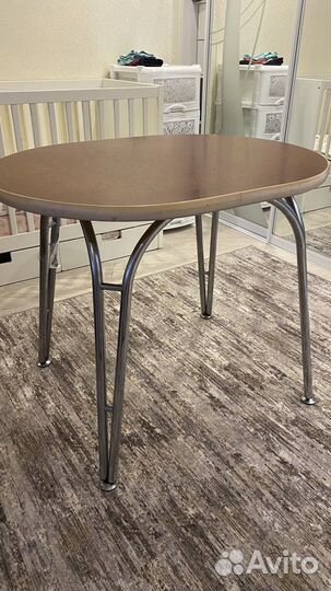 Кухонный стол