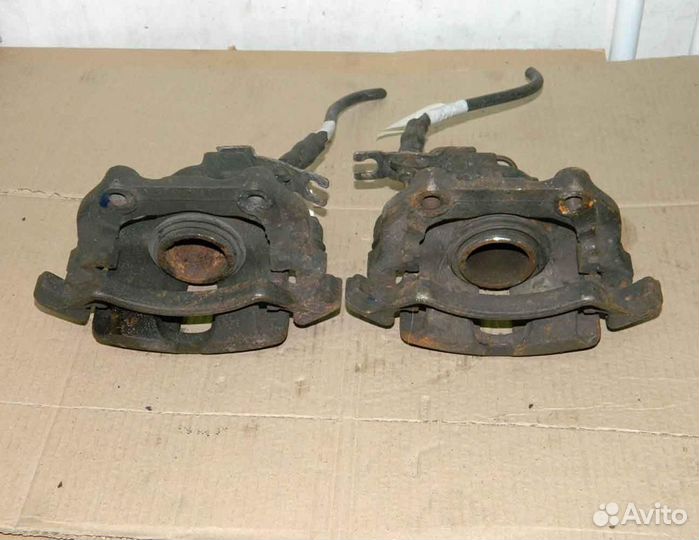 Суппорт передний правый VW Passat B5