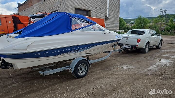 Катер bayliner