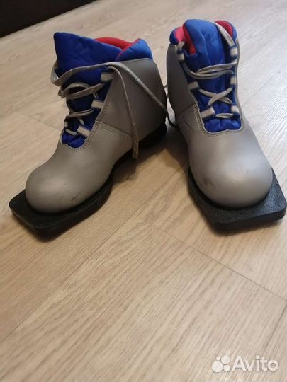 Беговые лыжи детские