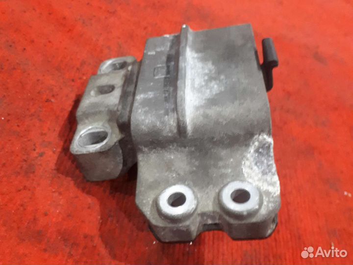 Левая подушка двигателя фольксваген гольф 6