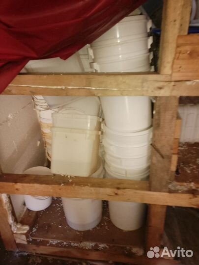 Пластиковые емкости из под мёда