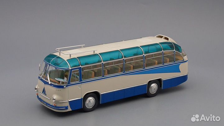 1:43 Масштабная модель Автобус лаз 695Б туристичес
