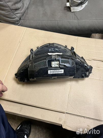 Щиток приборов Mercedes w211