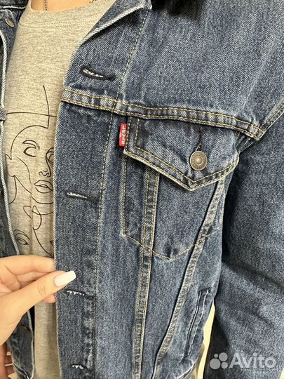 Джинсовая куртка levis