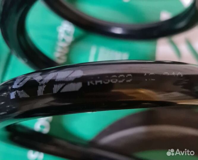 Пружина подвески передняя BMW X5 (E70)