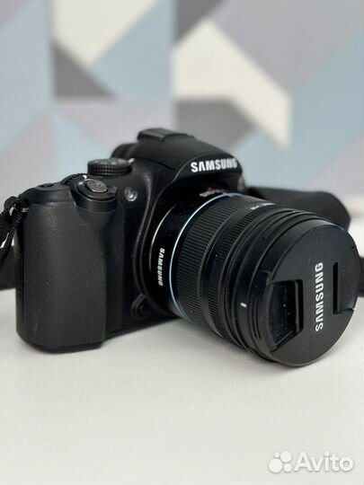 Цифровая камера Samsung NX11