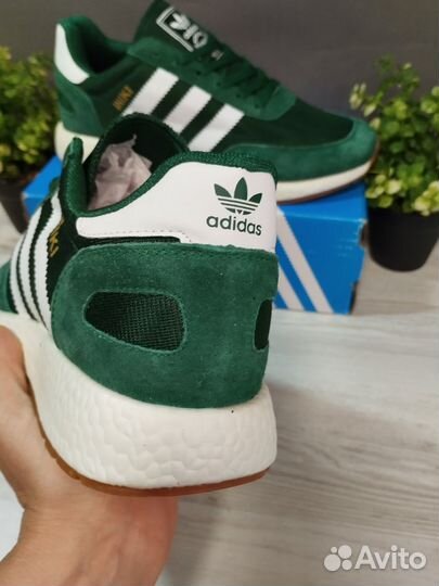 Кроссовки Adidas Iniki