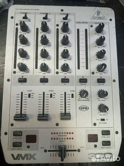 Микшерный DJ пульт Behringer VMX300