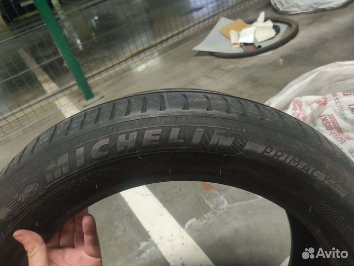 Mlchelin 225/50 R17 98W primacy4