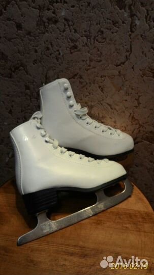 Коньки фигурные