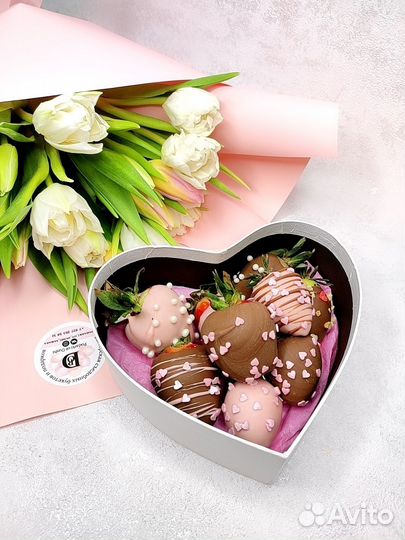Подарочный набор Клубника в шоколаде + цветы