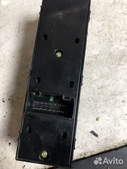 Блок стеклоподъёмников Hyundai Solaris