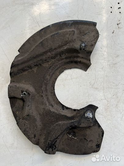 Щиток диска передний правый range rover l322