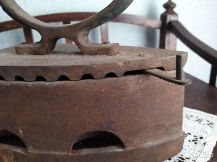 Утюги антикварные