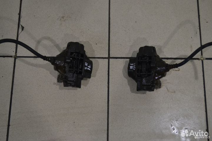 Тормозной суппорт задний правый Mercedes-Benz W210