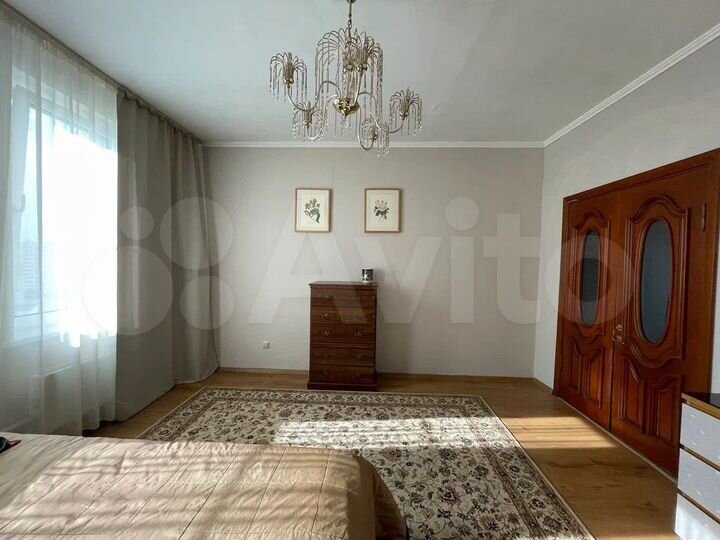 2-к. квартира, 54 м², 10/12 эт.