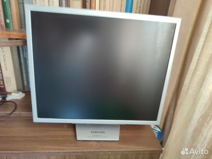 Монитор Samsung