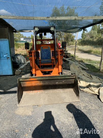 Фронтальный погрузчик Yanmar V4, 2002