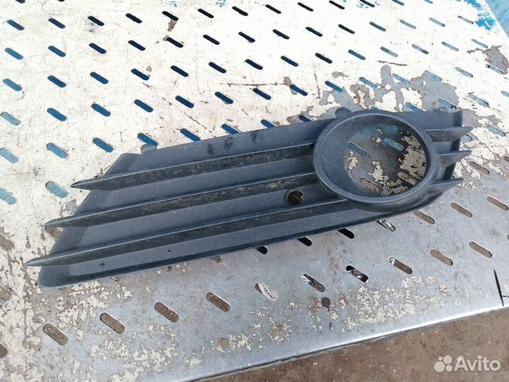 Накладка птф левая Opel Astra H дорестайлинг