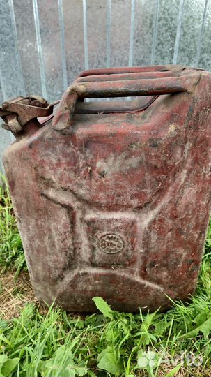 Канистры металлические 20 литров