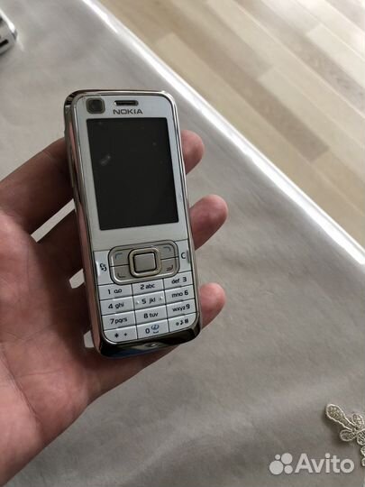 Телефон Nokia 6120 classik