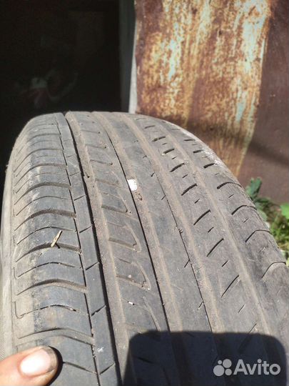 R14 Hankook Optimo ME02 205/70, PCD 5x114.3 DIA 15