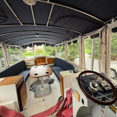 Катер Duffy Cuddy Cabin 22