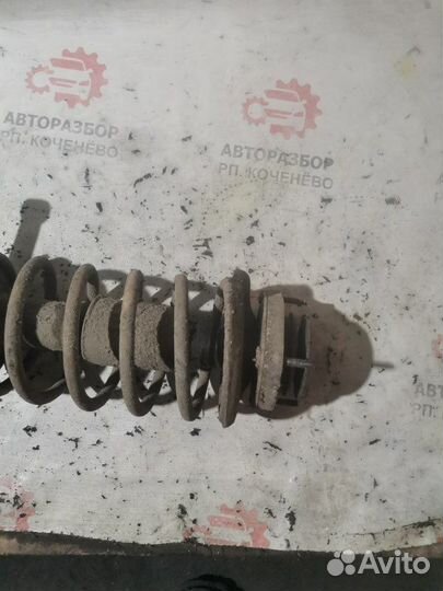 Стойка подвески передняя левая Лада 2110 2111 1999