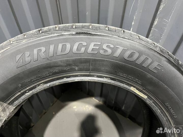 Bridgestone MY-02 Sporty Style 205/60 R16 92V