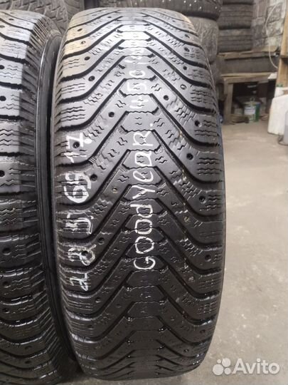 Goodyear UltraGrip 500 225/65 R17