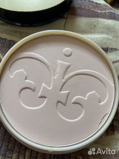 Guerlain, Hourglass,Rimmel,MaryKay, Max factor