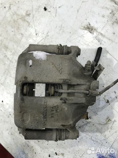 Суппорт тормозной передний правый Chery Fora (A21)