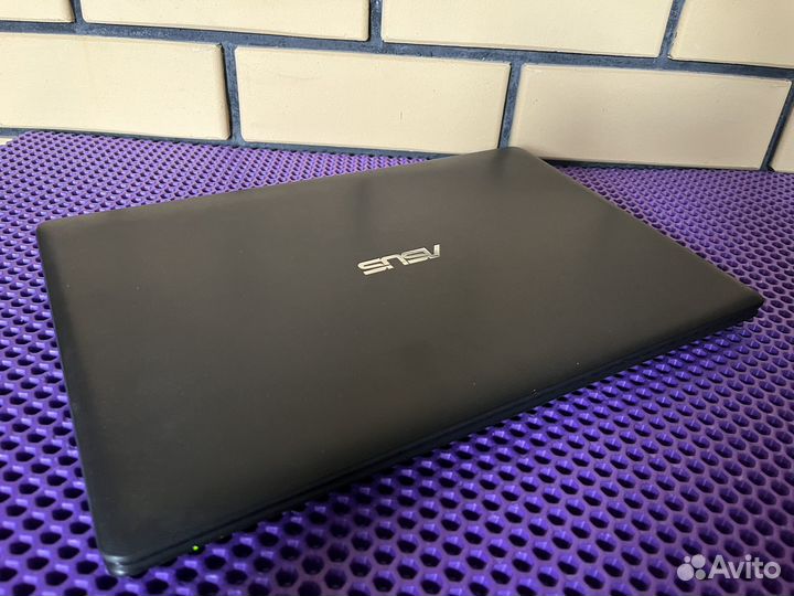 Asus X552m/4 ядра /ssd