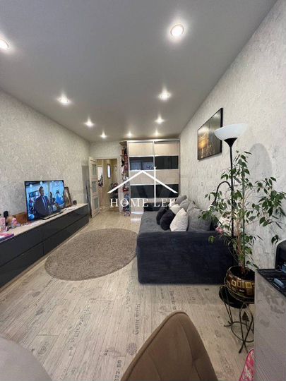 2-к. квартира, 64 м², 4/16 эт.