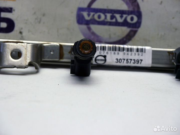 Рейка топливная (рампа) Вольво S40-2 V50 S80 V70
