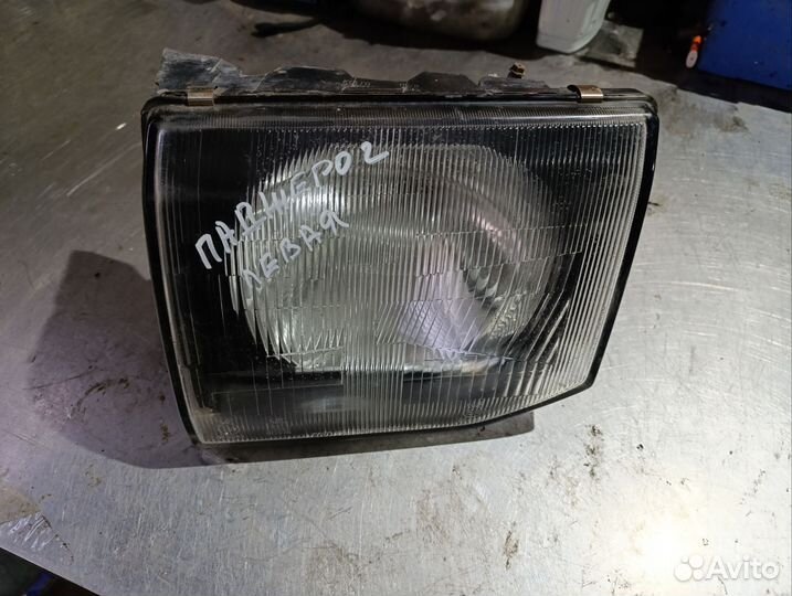 Фары Мицубиси pajero