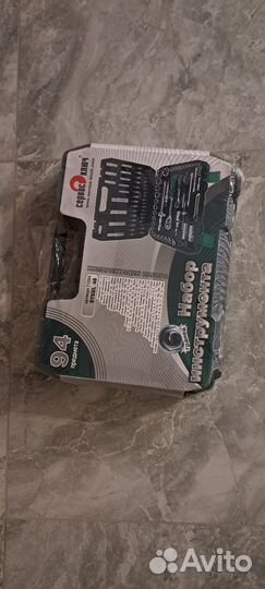 Набор инструментов для авто в чемодане