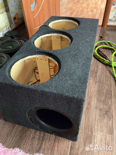 Короб под три 12 сабвуфера. На 250 трубе