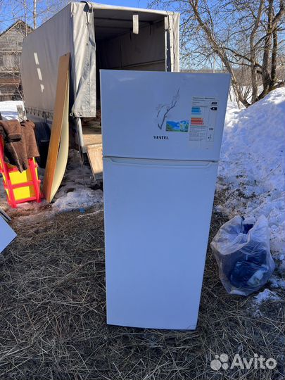 Холодильник бу