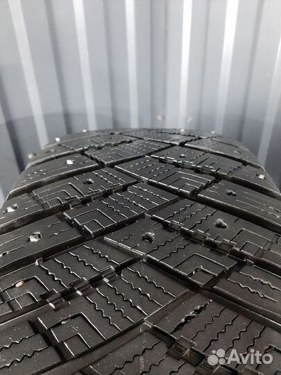 Goodyear UltraGrip Ice Arctic SUV 235/60 R18 107T