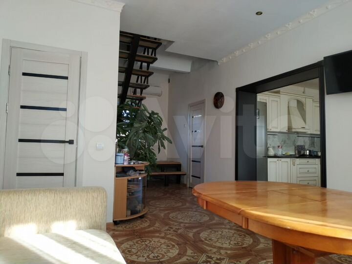 Дом 277 м² на участке 15 сот.