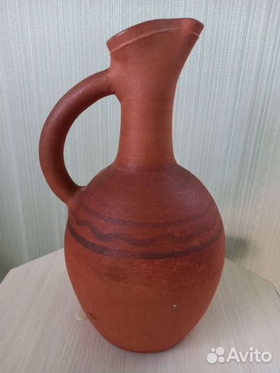 Глиняный кувшин