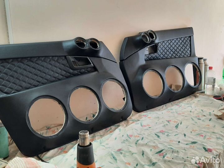 Изготовление подиумов,дверных карт,установка музык