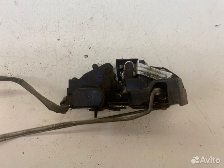 Замок боковой двери задний правый Kia Spectra