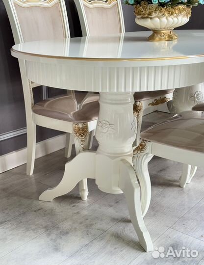 Столы и стулья