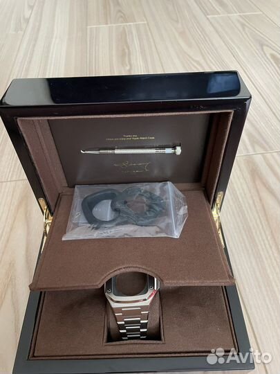 Apple watch Golden concept