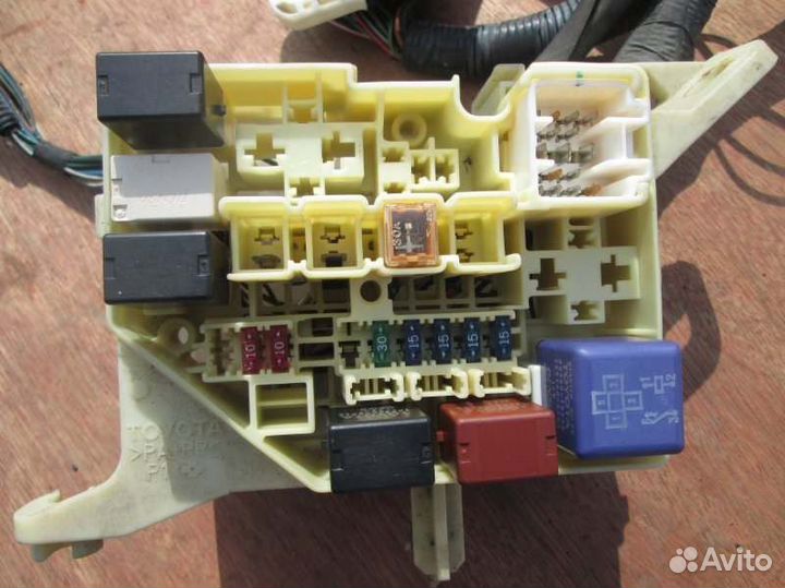 Блок предохранителей Toyota Platz NCP16 2NZ-FE