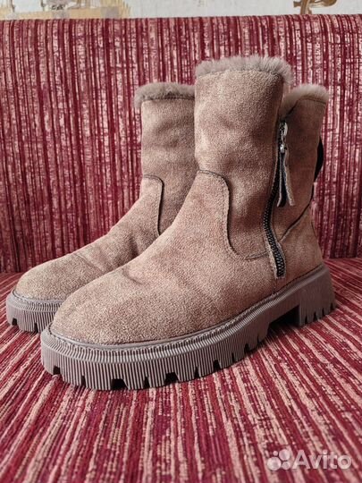 Зимние женские сапоги 38